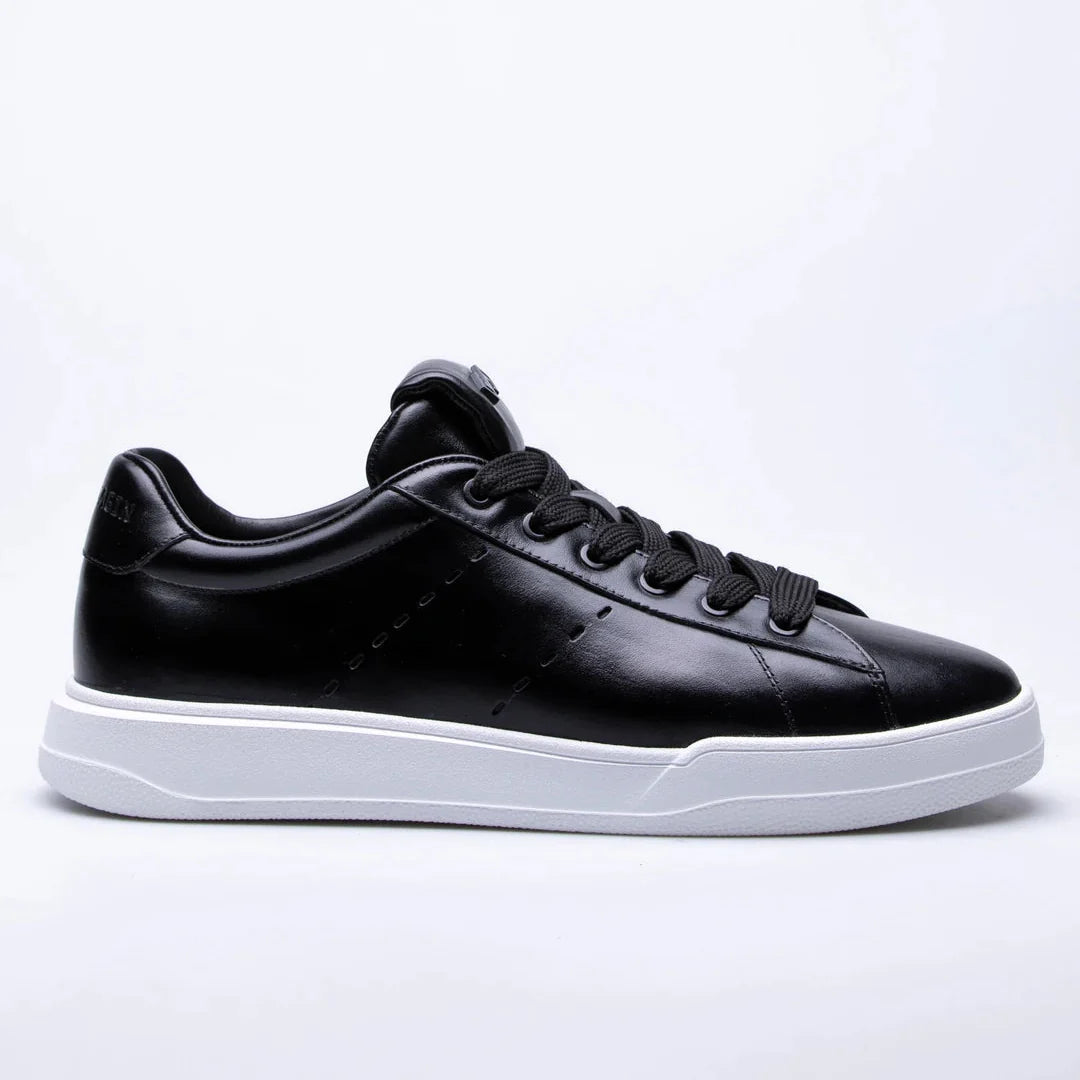 BLACK LEO SNEAKER