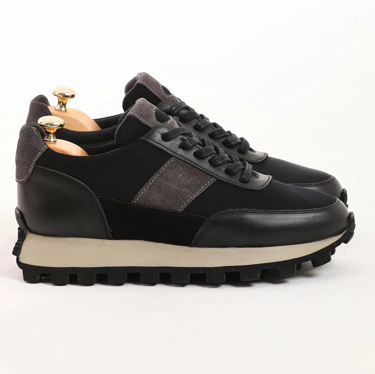 Black Morak Comfortable Runners