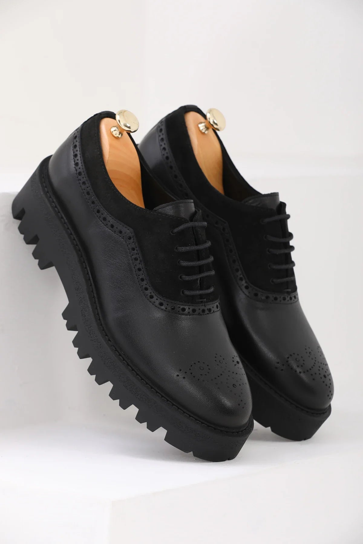 Black Chunky Trok F-029