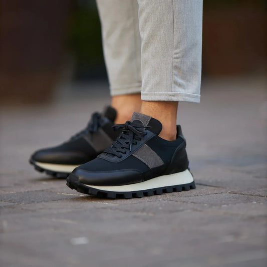 Black Morak Comfortable Runners