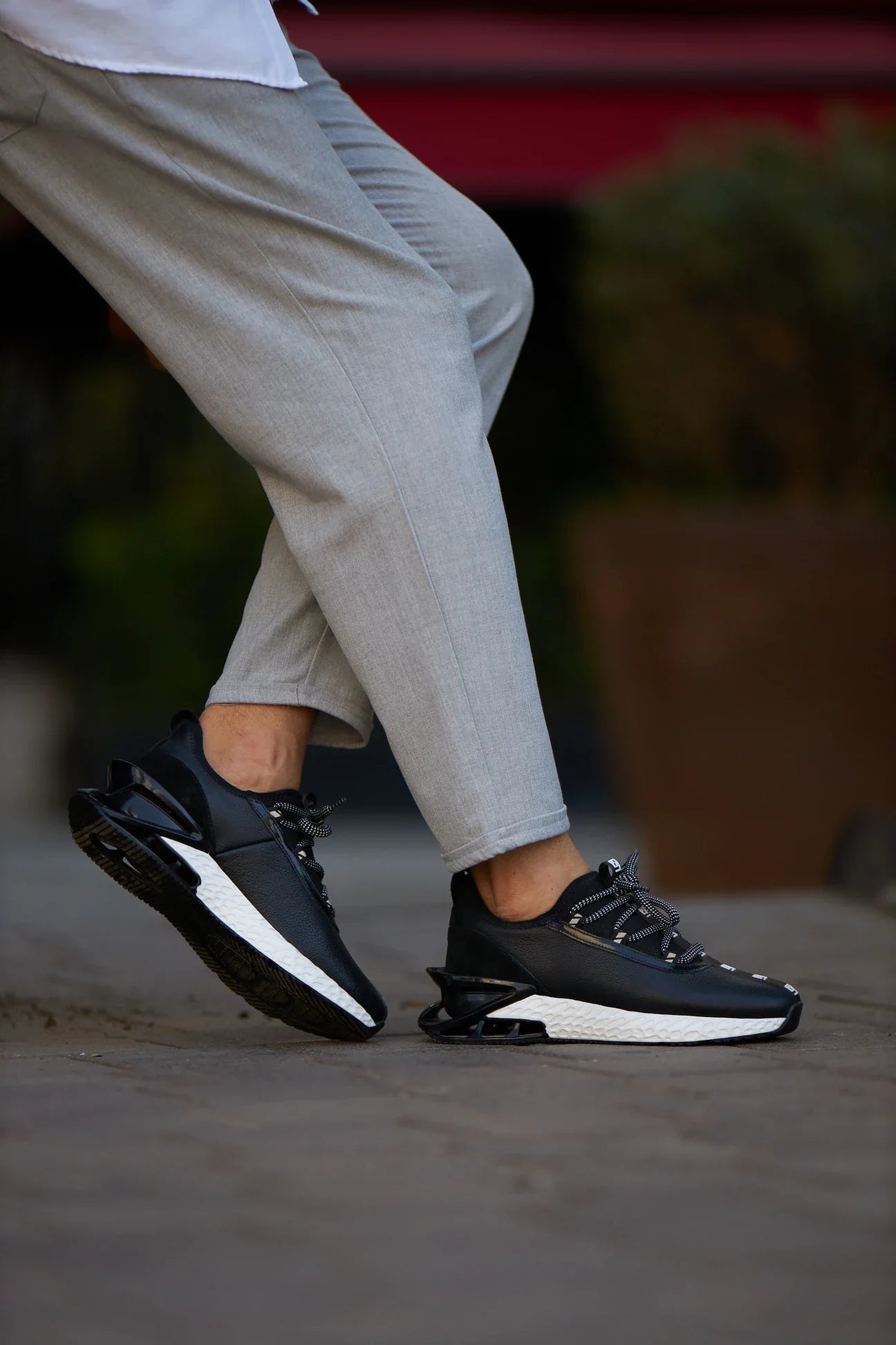 White And Black Remok