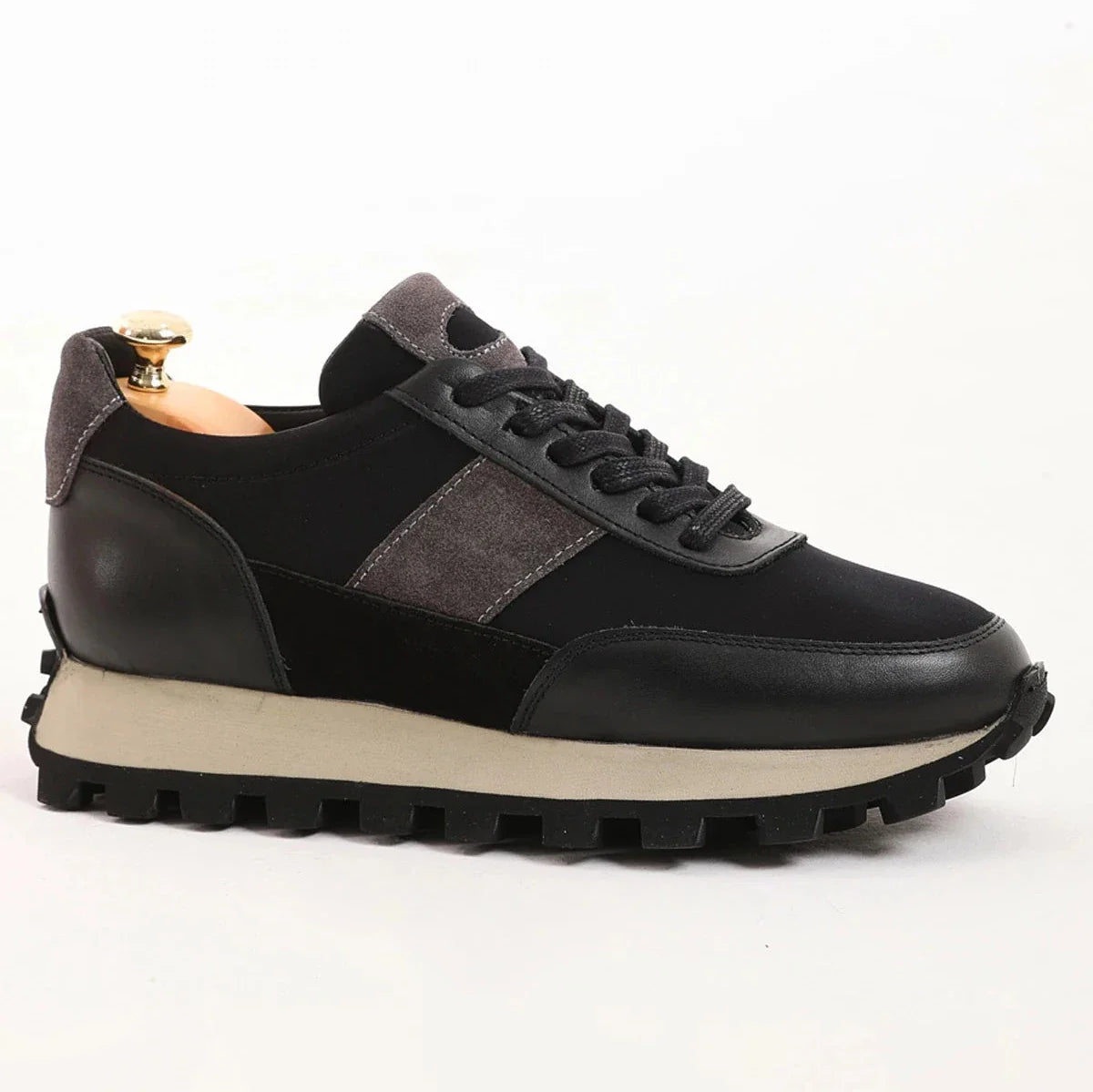 Black Morak Comfortable Runners