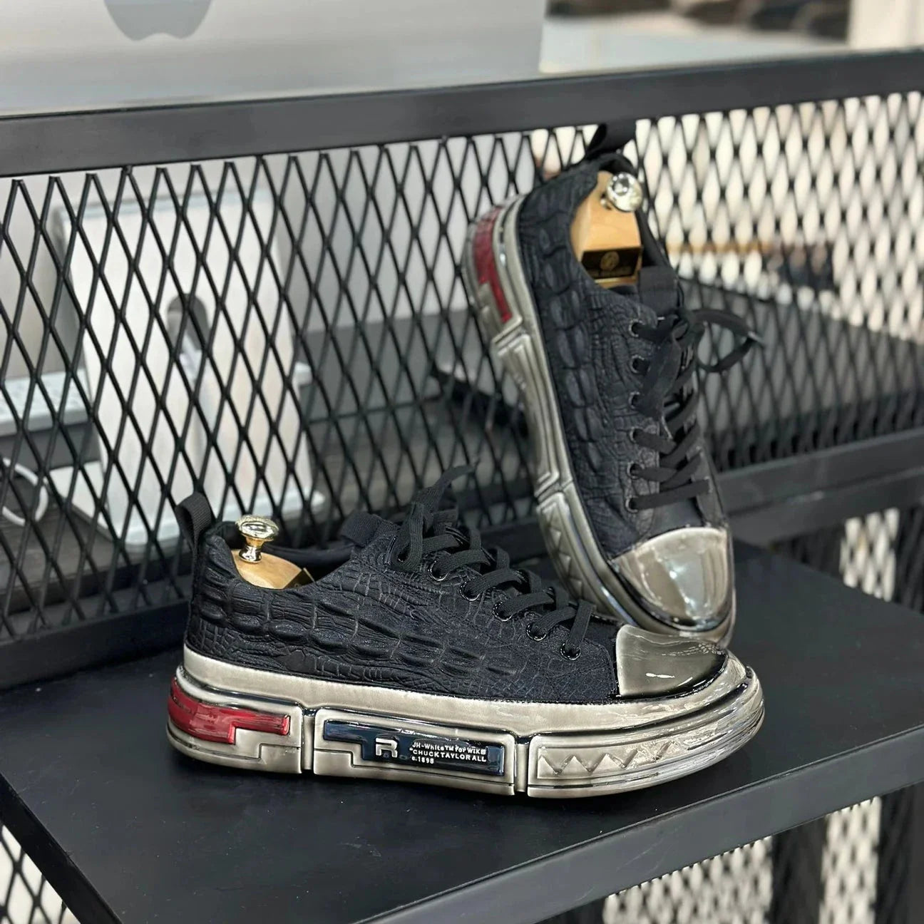 Black Casual Gel Sole Sneakers